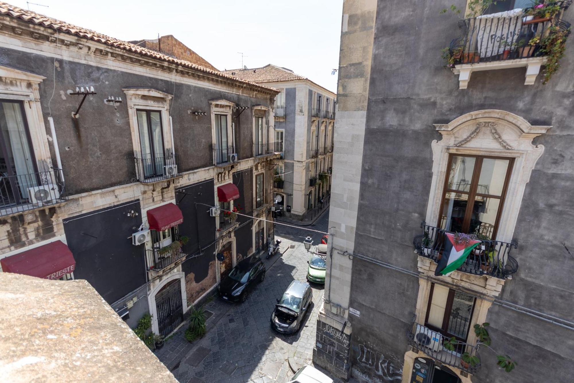 Bellini Theater Palace Apartment Catania
